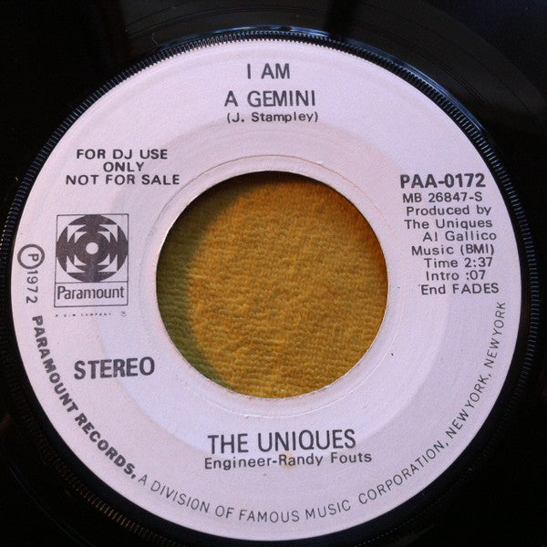 The Uniques (2) : I Am A Gemini (7", Promo)
