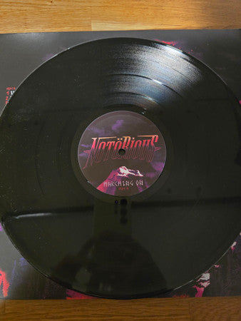 Notörious : Marching On (LP, Album)