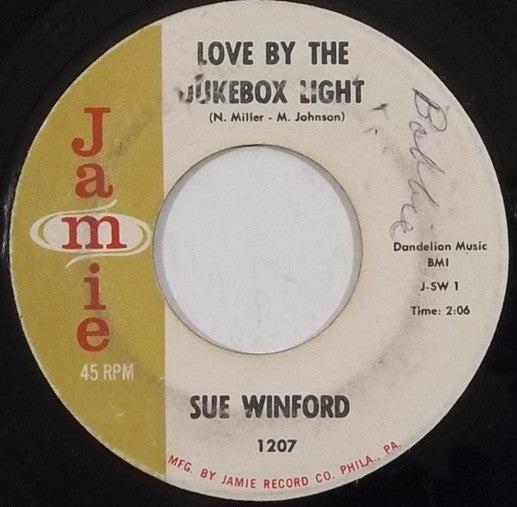 Sue Winford : Love By The Jukebox Light / A Boy I Can Love (7", Single)