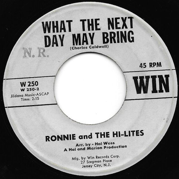 Ronnie & The Hi-Lites : A Slow Dance (7", Single)