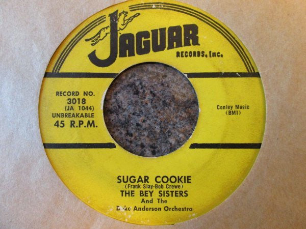 The Bey Sisters : Sentimental Journey / Sugar Cookie (7", Single)