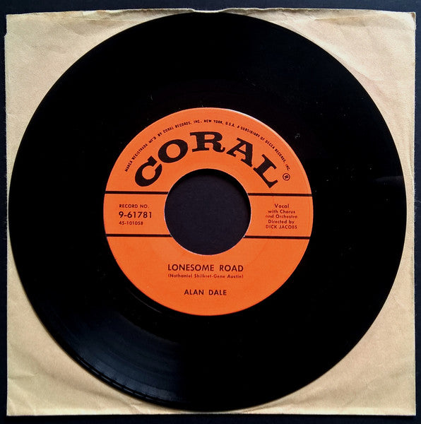 Alan Dale : The Girl Can't Help It / Lonesome Road (7", Single)