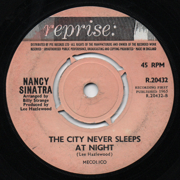 Nancy Sinatra : These Boots Are Made For Walkin' (7", Single, Mono, 4-P)